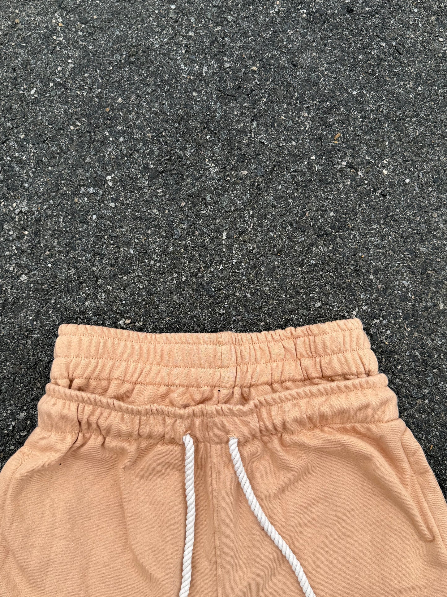 DYV SHORTS - TAN