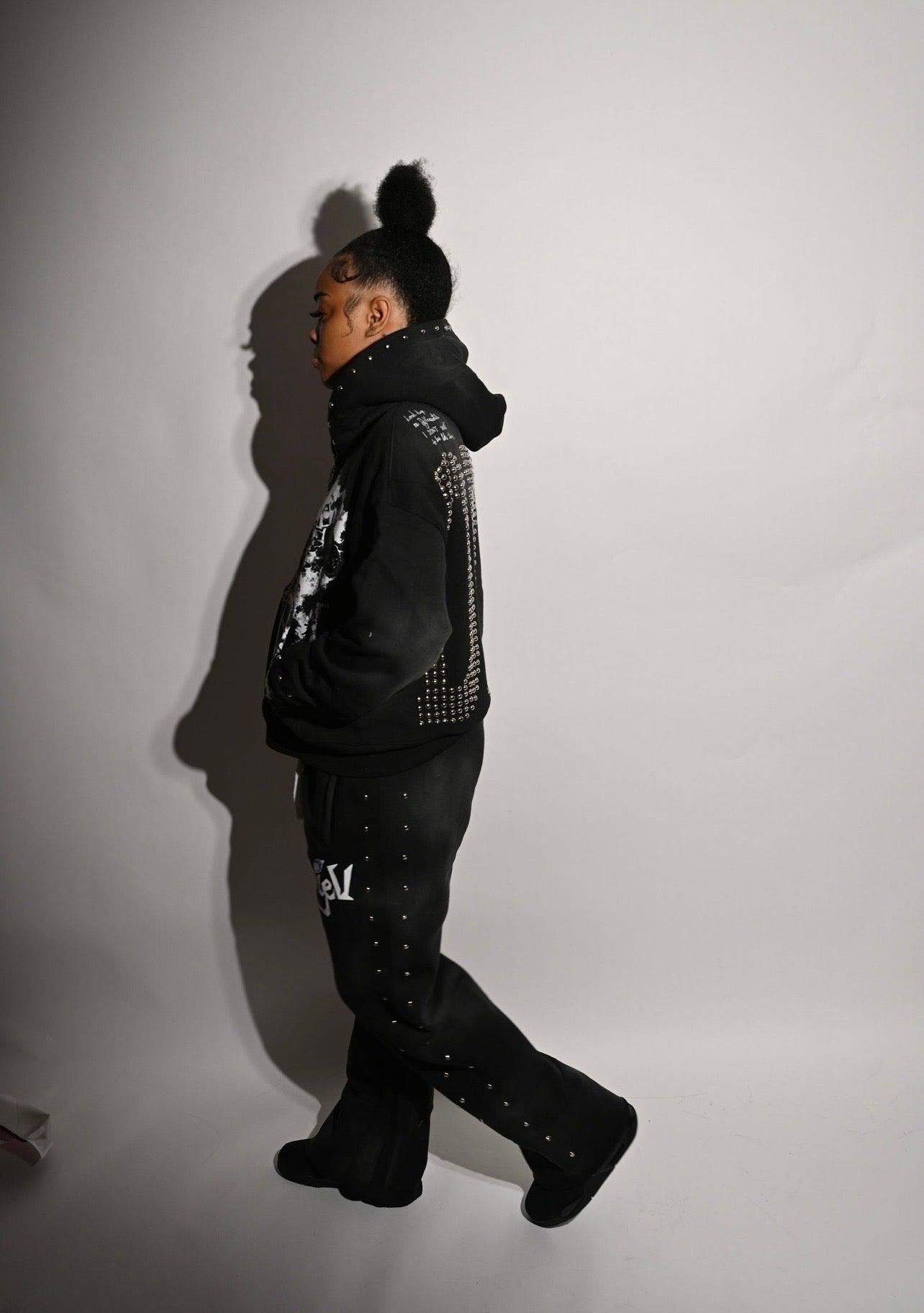 DYV STUD SWEATPANTS - BLACK